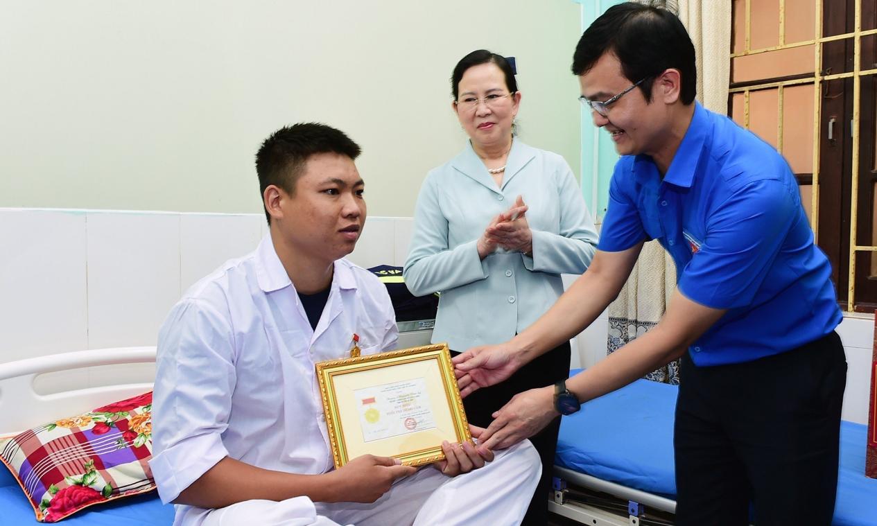 133347715683382765_z4547110371027_fc6115b102377d3510530a5b5e73028f