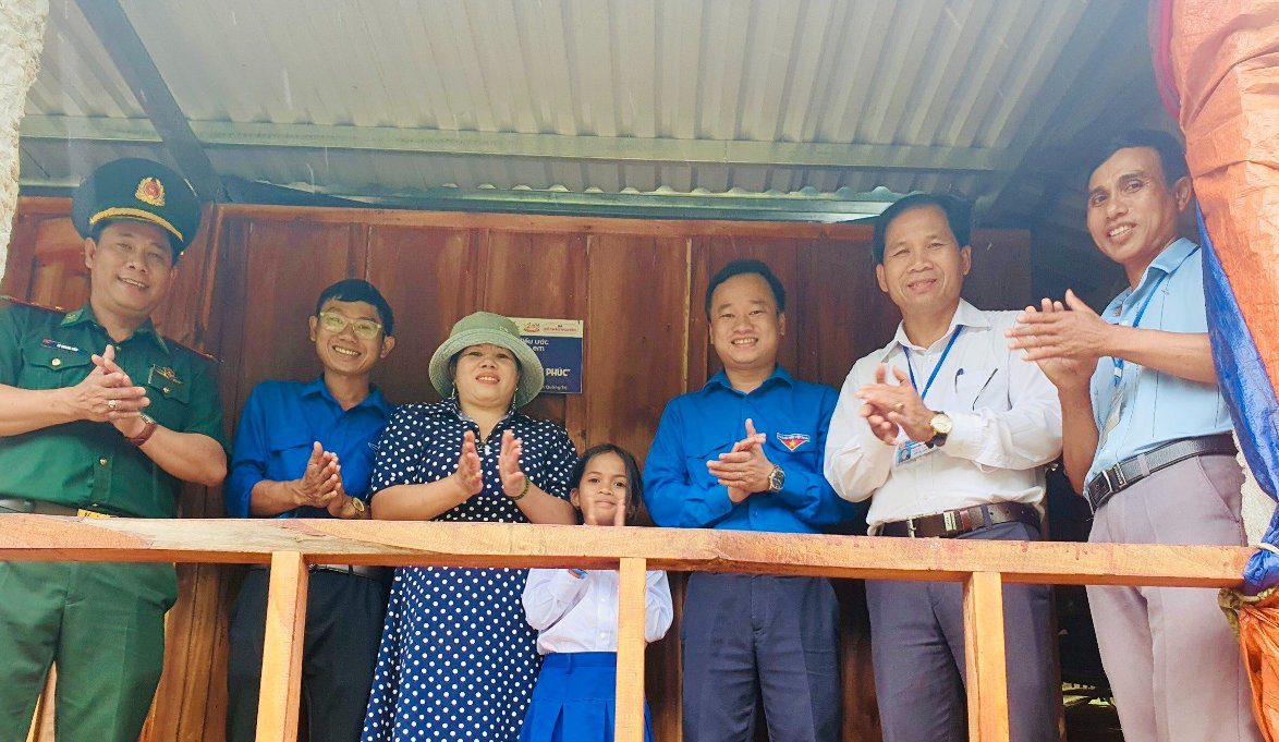 133374280742841746_z4632564956779_683de1955a39fc18033bc9da225a76a1