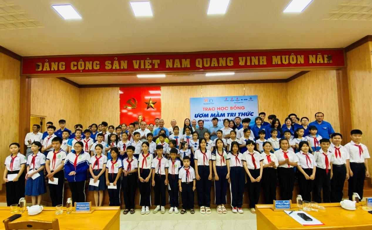 133387930587503084_A4-HB