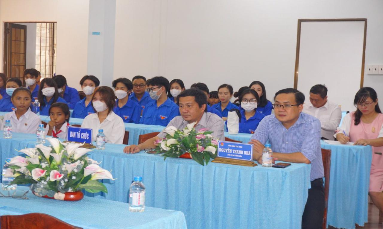 C:\Users\Administrator\Desktop\ảnh trao giải\z4755612892333_77a96784d1d82805ea09cb7233ce4787.jpg