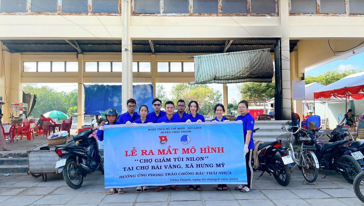 D:\Diễm My 2023. MINH CHỨNG TWĐ.14\hình\chợ giảm túi nilon.jpg