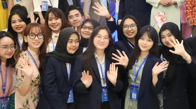 ‘Thanh niên hãy trở thành chủ thể tích cực trong công cuộc chuyển đổi số quốc gia’ - Ảnh 3. ‘Thanh niên hãy trở thành chủ thể tích cực trong công cuộc chuyển đổi số quốc gia’ - Ảnh 3.