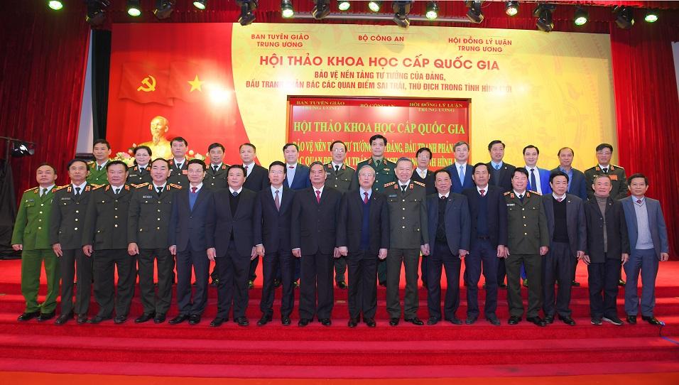 Các đại biểu tham dự khoa học cấp quốc gia: “Bảo vệ nền tảng tư tưởng của Đảng, đấu tranh phản bác các quan điểm sai trái, thù địch trong tình hình mới” Bộ do Công an và Ban Tuyên giáo Trung ương, Hội đồng Lý luận Trung ương phối hợp tổ chức, ngày 07/01/2021. Ảnh: Internet.