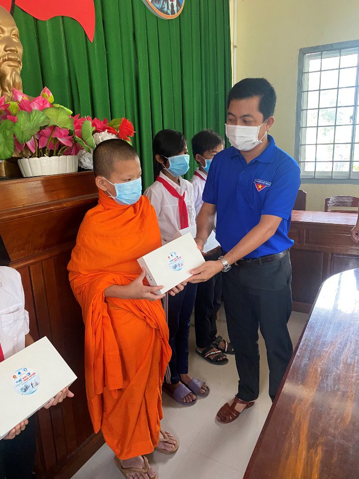 A picture containing indoor, floor, person
Description automatically generated