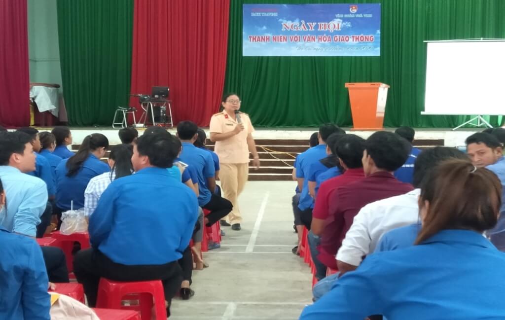 C:\Users\ADMIN\Desktop\Ngay hoi TN voi VHGT\fa262ccb555faa01f34e.jpg