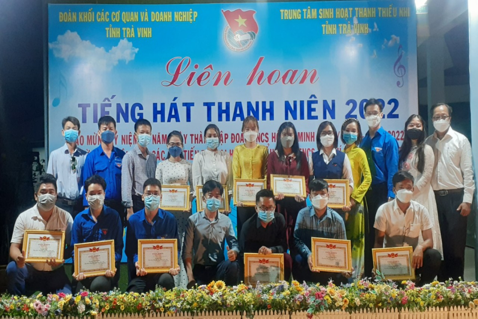 C:UsersADMINDesktopTin chao mung Dai hoiHinh anhLiên hoan tiếng hát thanh niên.png