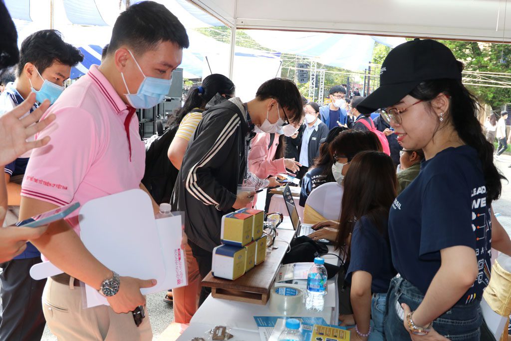 Tâm huyết gửi Đại hội Đoàn: Giúp thanh niên tiếp cận nghề nghiệp bằng chuyển đổi số - ảnh 1