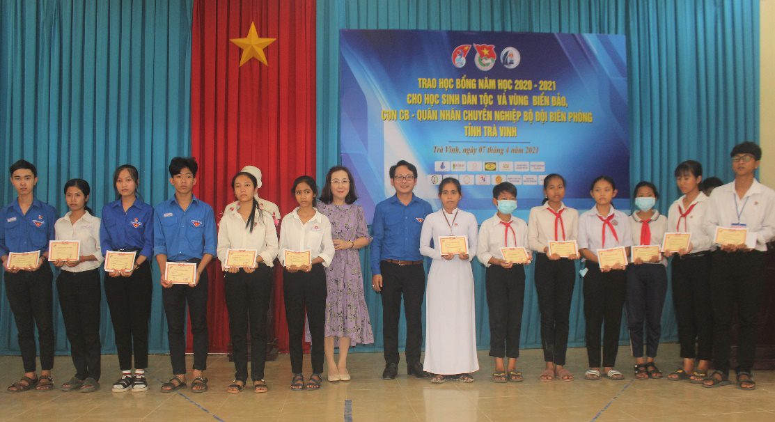 D:\DULIEU D HOI DONG DOI\NAM HOC 2020 - 2021.HINH HOAT DONG\CAP TINH\VU A DINH 2021\ANH DA SUA\D.C CUONG TRAO.jpg