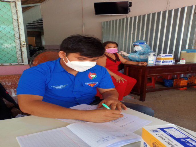 F:\du lieu lon xon 2021\BAI VIET TIN\TINH NGUYEN VIEN.jpg