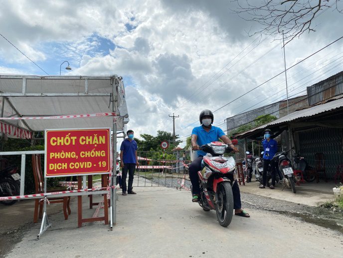 F:\du lieu lon xon 2021\BAI VIET TIN\TINH NGUYEN VIEN.jpg