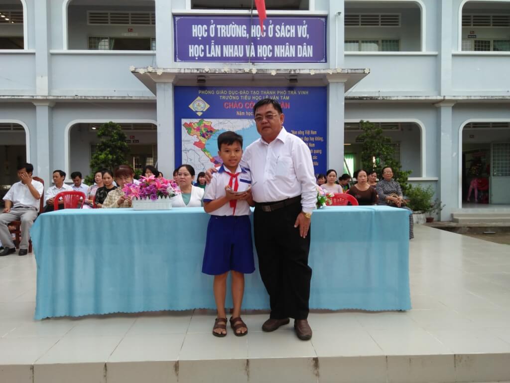 MỘT TẤM GƯƠNG SÁNG