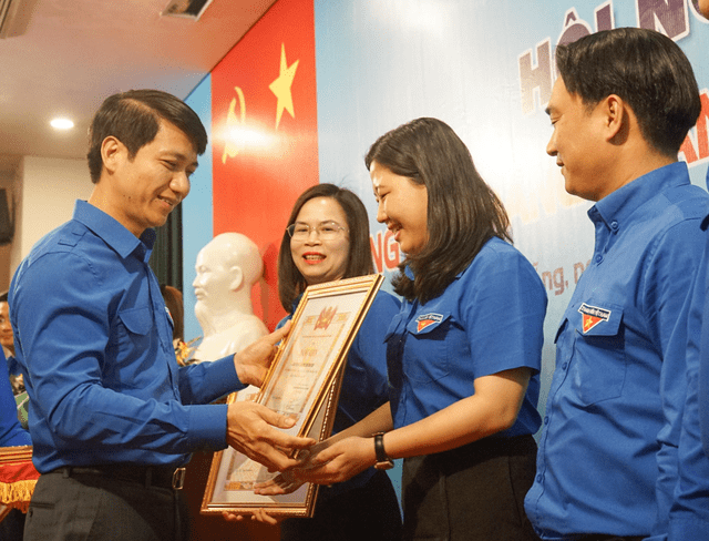 Hội nghị tổng kết Tháng Thanh niên năm 2023: Lan tỏa mạnh mẽ về chuyển đổi số - Ảnh 3. Hội nghị tổng kết Tháng Thanh niên năm 2023: Lan tỏa mạnh mẽ về chuyển đổi số - Ảnh 3.