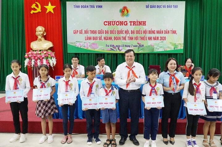 z1977560647225_e8c868ffde4aa7c4e1ea28fd4814bd7d