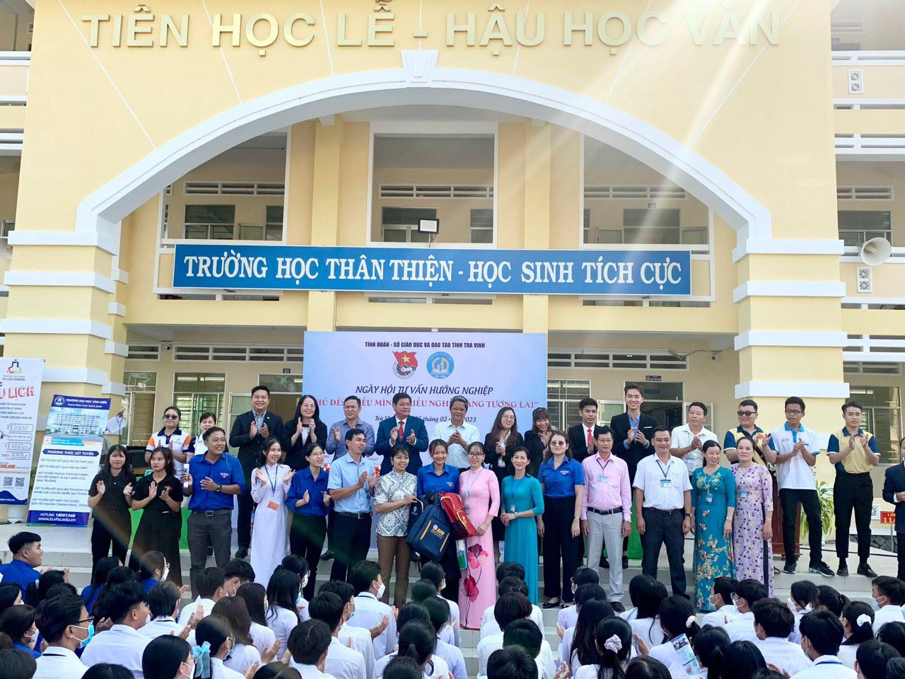 z4177399821488_65cb19419f0a3a9b9e7e6d524fe2c13a