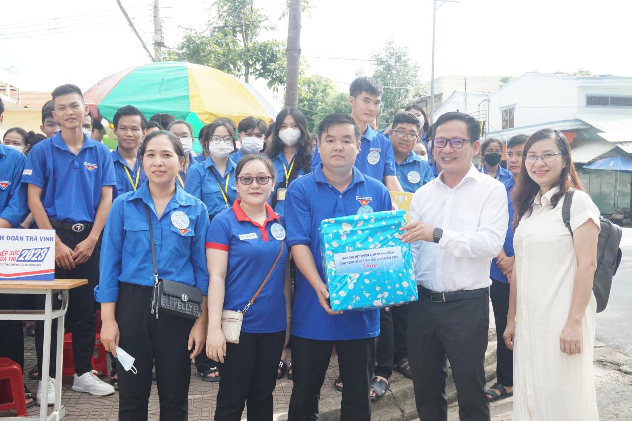 z4469330602870_a94d419824e3af9ffa4e3cae74dc71f9