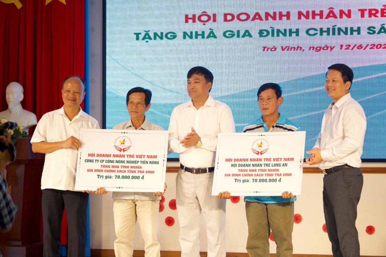 z5531440938361_074adb1a0cb134a32c615b1adf356946