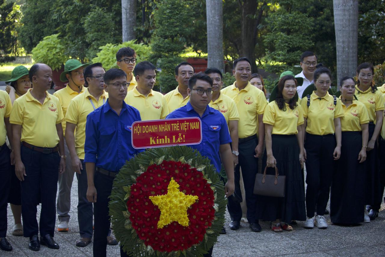 z5531458274286_b854ac839bb04082825a87ae3973f78a