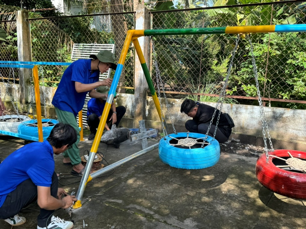 F:\THẢO MY\3. HỘI ĐỒNG ĐỘI NĂM HỌC 2023 - 2024\53 Đội hình chuyên\2024\hình ảnh\z5732304166277_a36bc6d2fb402ee8d0f524c63123f652.jpg