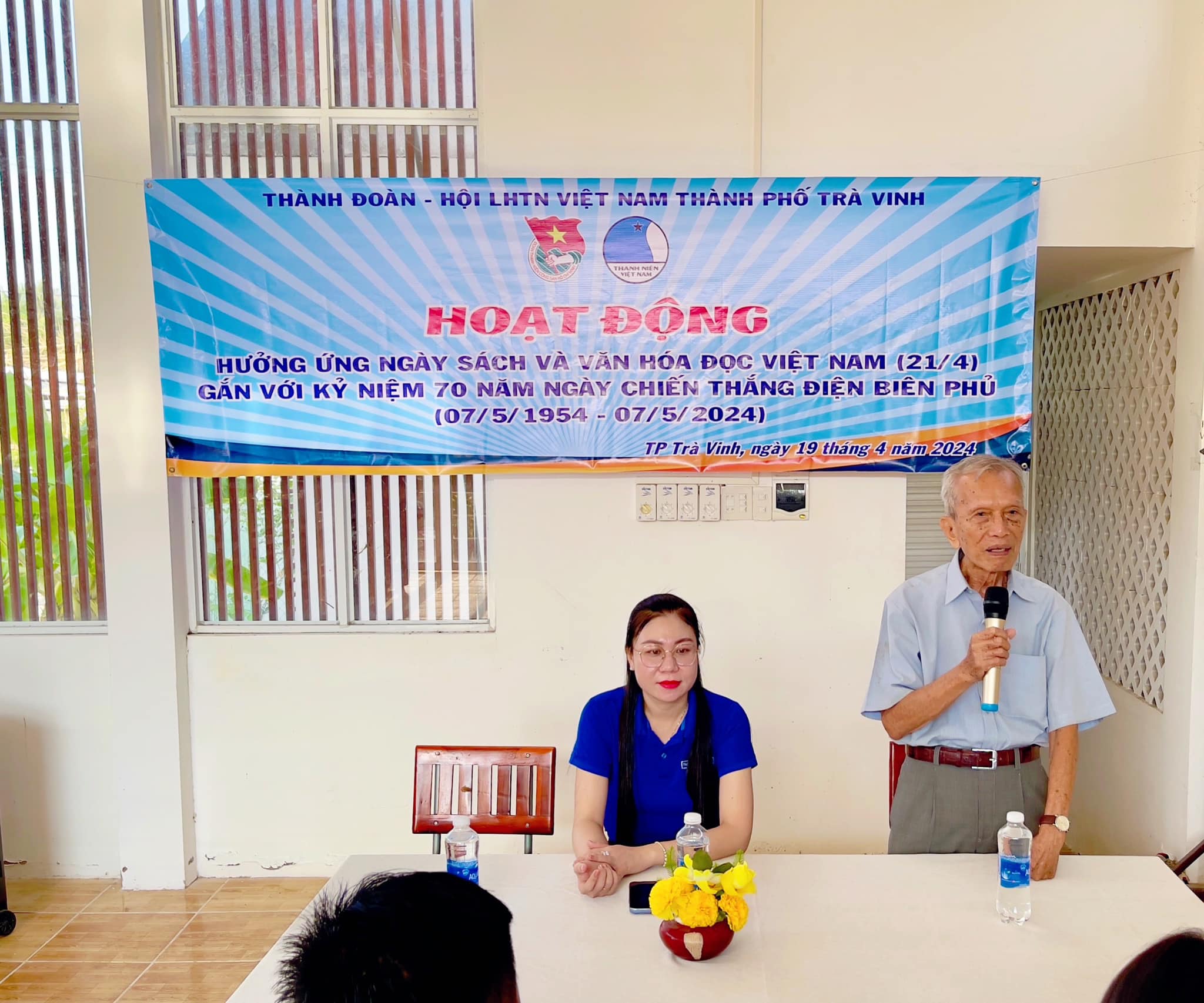 Chú Tư giới thiệu về các loại sách