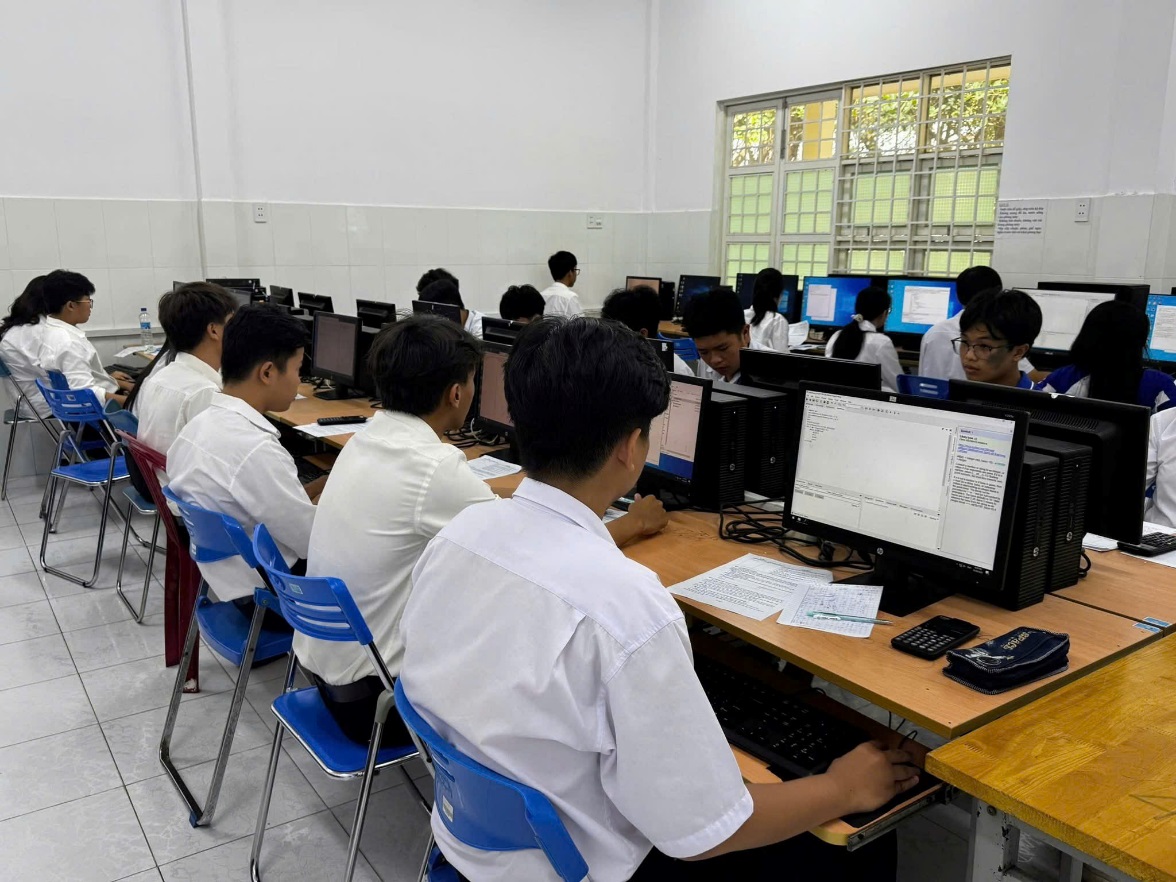 C:\Users\Administrator\Desktop\Ảnh Hội thi tin học trẻ năm 2025\07.jpg