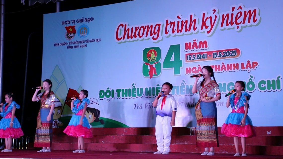 C:\Users\Administrator\Desktop\ẢNH TIN 84 NĂM\08.jpg