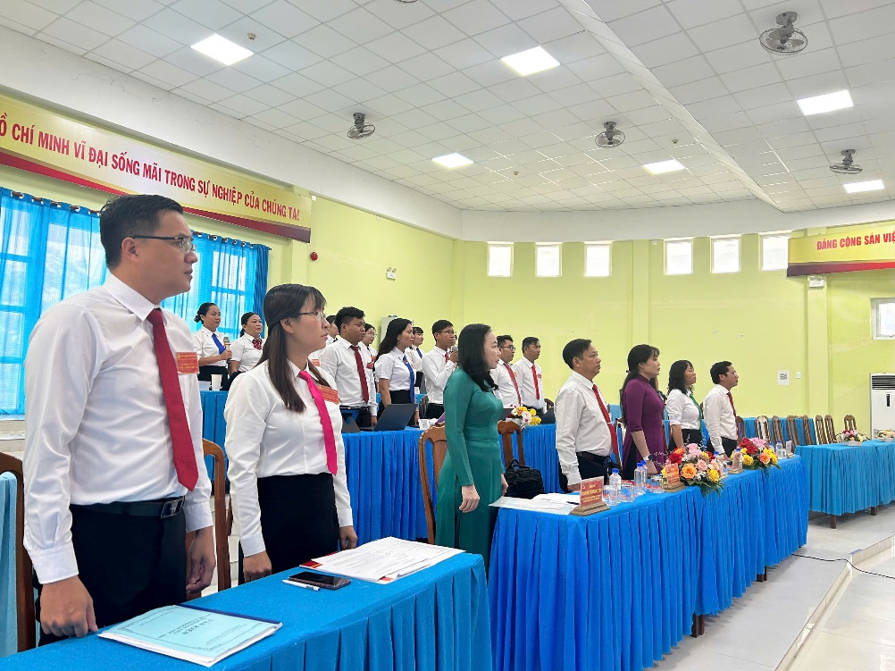 D:\Chi bo 2025 - 2030\4. Văn kien Đai hoi Chi bo lan thư X - chinh thuc\hinh\z6716727447712_174411e323c95fe38c2b2cab25dcd624.jpg