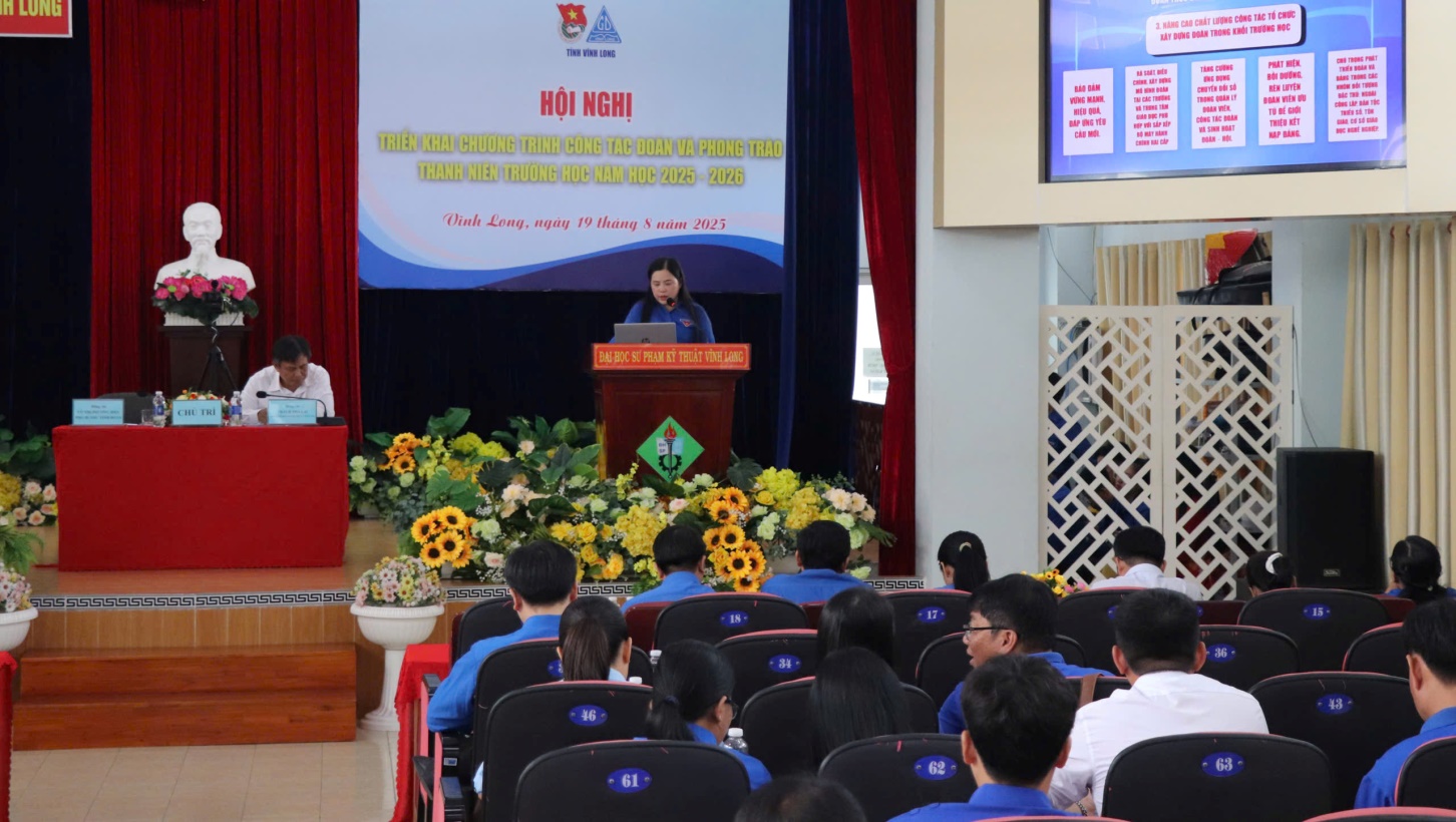 E:\PHAM NGO CAO VĂN PHÒNG TỈNH ĐOÀN\PHAM NGO CAO TỈNH DOAN VĨNH LONG\1. VĂN PHÒNG TỈNH ĐOÀN\1. CÔNG TÁC ĐOÀN TRƯỜNG HỌC QT\HN TK ĐOÀN ĐỘI NGÀY 20.8\TIN BÀI HN ĐOÀN\HÌNH ẢNH GỬI TG\anh 8.jpg