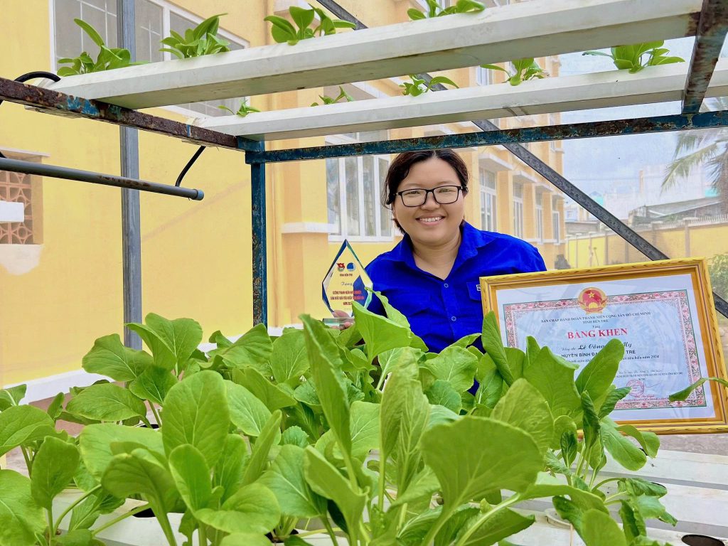 Chị Lê Công Trà My – Gương Thanh niên khởi nghiệp tiêu biểu với mô hình “Trồng rau thủy canh” tại xã Bình Đại, tỉnh Vĩnh Long