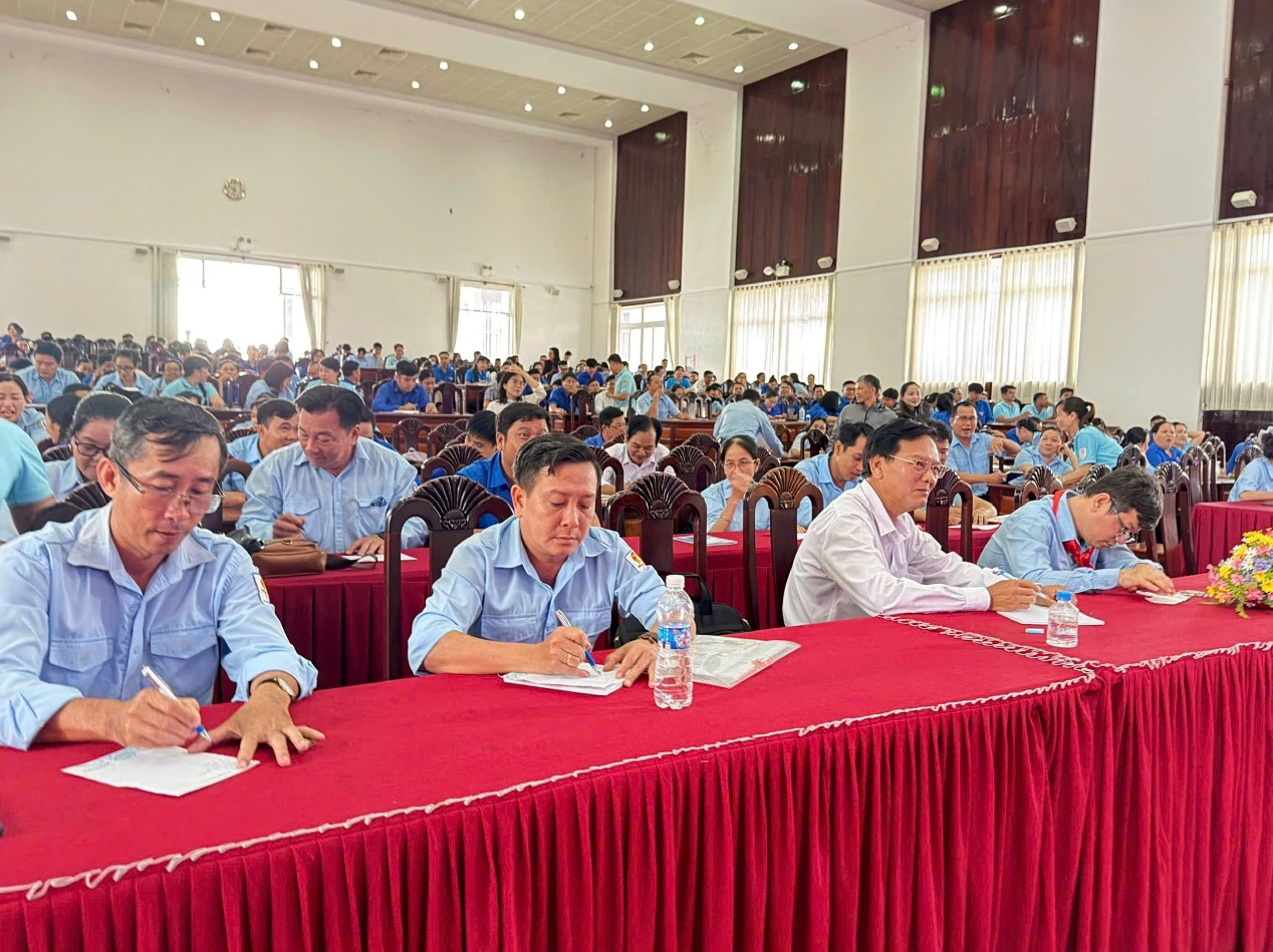 E:\TRUONG KHANG\TRƯỜNG KHANG 2026\THÁNG 10\23. TIN BÀI TẬP HUẤN CÔNG TÁC ĐỘI\ĐĂNG\CHỐT ĐĂNG FB, GỬI TW, GỬI A CAO CỘNG TÁC\1792717292050_3449704830305521299_3449704830305521299_f819ecae5cc050b0af066959d844e7b7.jpg